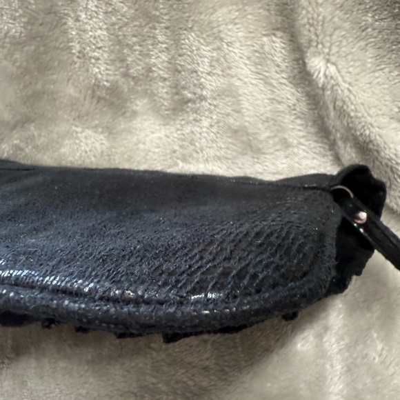 Steve Madden Black Ruffle Wristlet Clutch - Picture 9 of 9